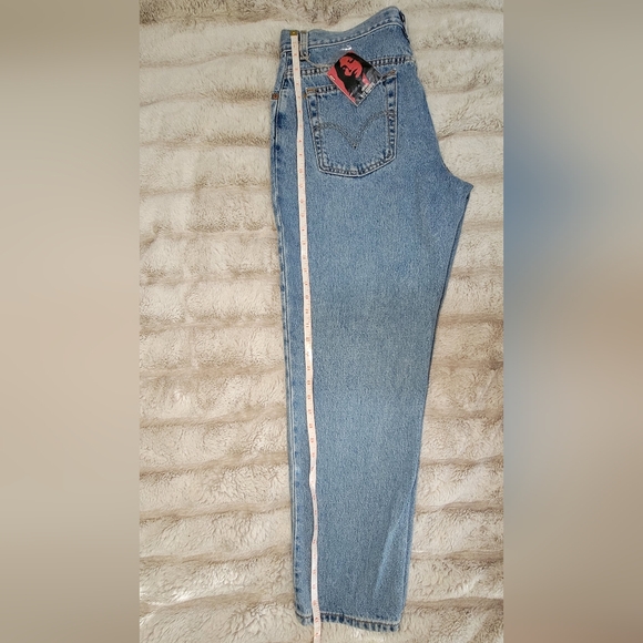 Levi Strauss Misses Relaxed Tapered Fit Leg 550 size 16 Medium Stone Washed - Picture 8 of 12